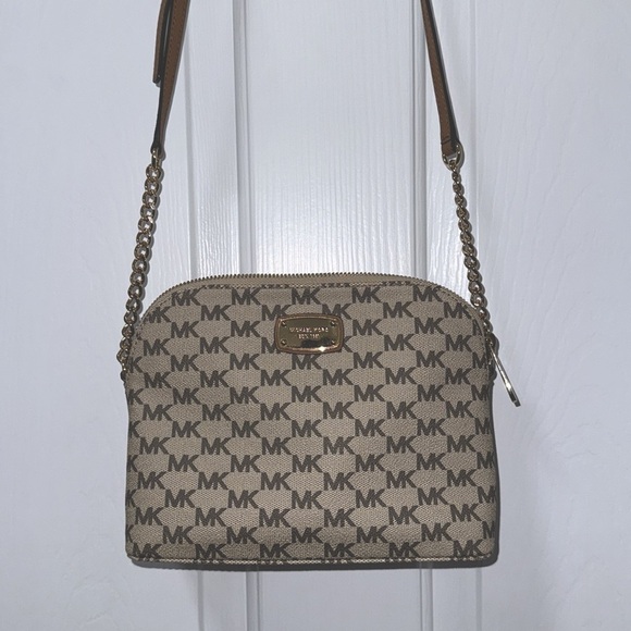 Michael Kors chain and leather strap cross body bag - Picture 2 of 7